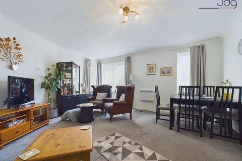 1 bedroom apartment for sale, Barton Court, Bowerham | Modernised over 55s apartment