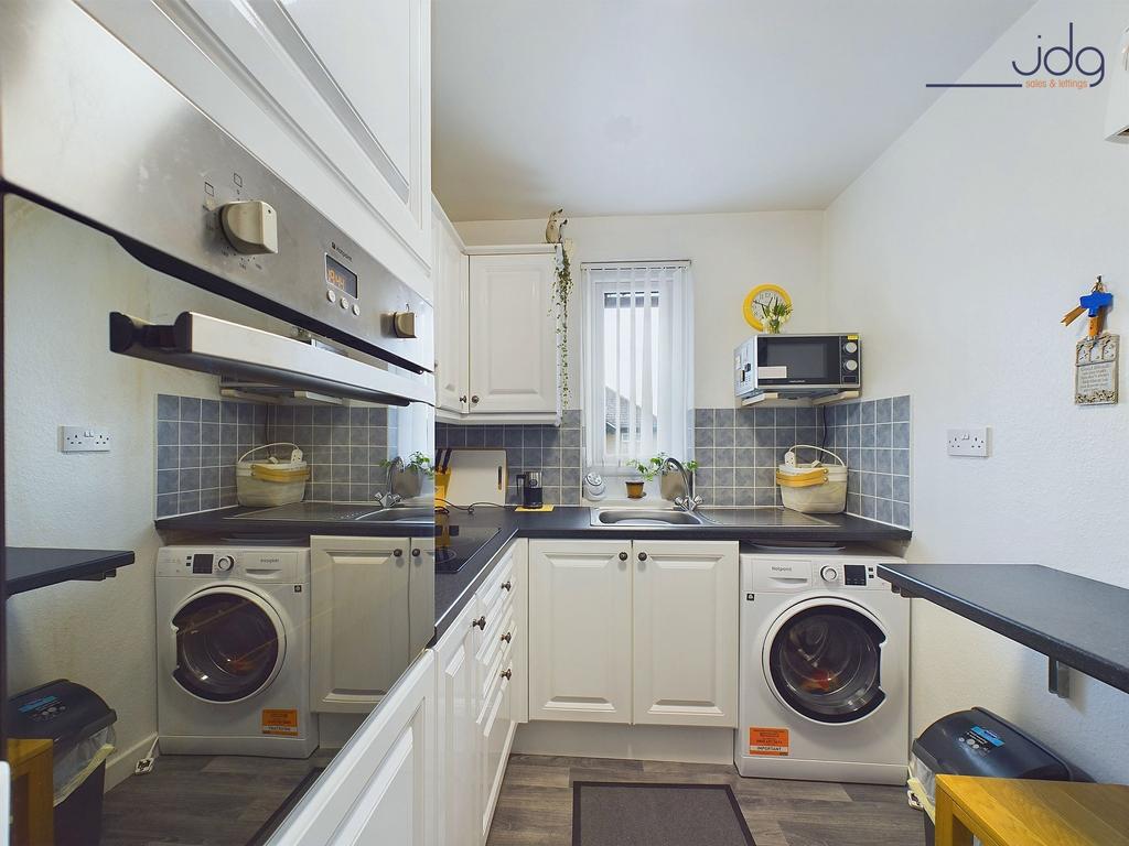Modern Kitchen 2
