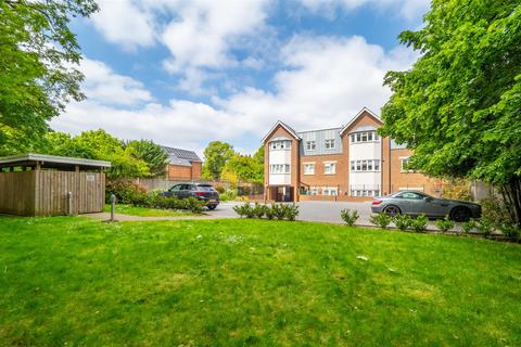 Devonshire Road, Sutton
