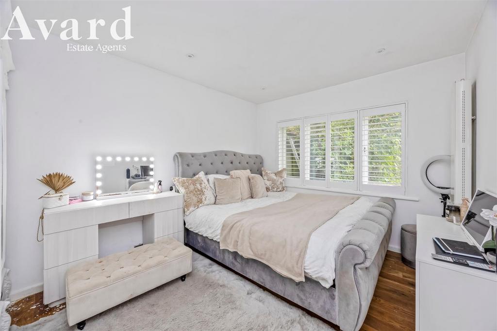 Lomond Avenue, 15 001.JPG