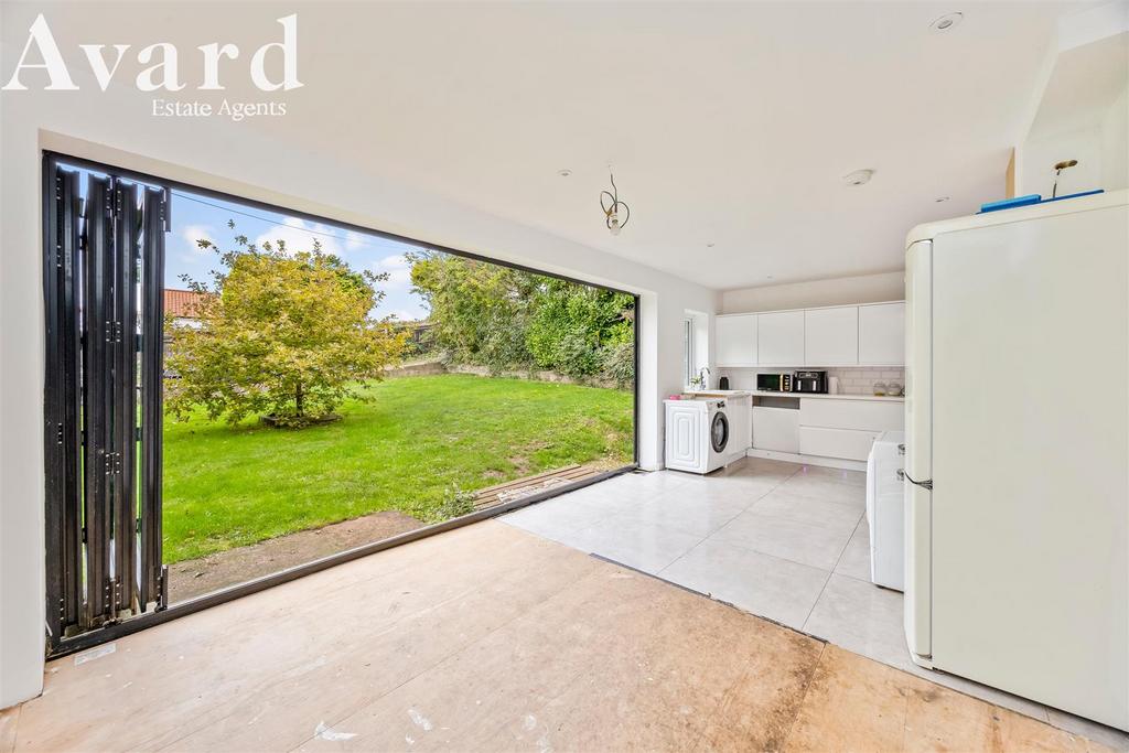 Lomond Avenue, 15 007.JPG