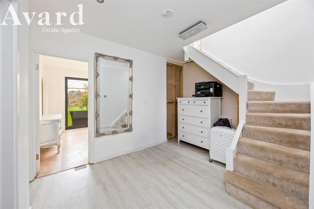 Lomond Avenue, 15 004.JPG