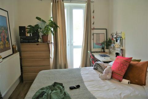 7 bedroom semi-detached house to rent, Withington M20