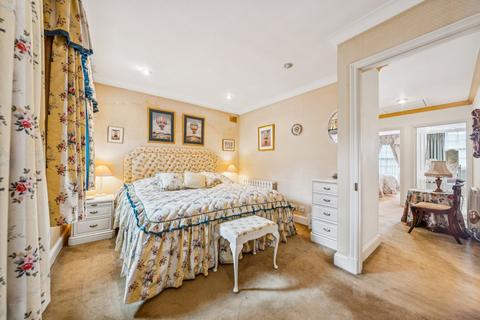 undefined, Ebury Mews East, London