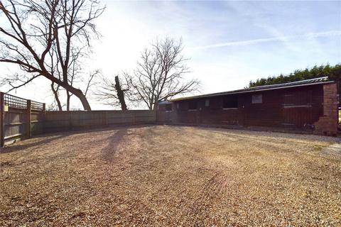 Land to rent - The Stables & Barn, The Yard, Goddards Farm, Goring Lane, Goddards Green, RG7