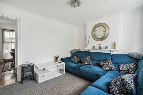 2 bedroom semi-detached house for sale, Slater Street, High Wycombe HP13