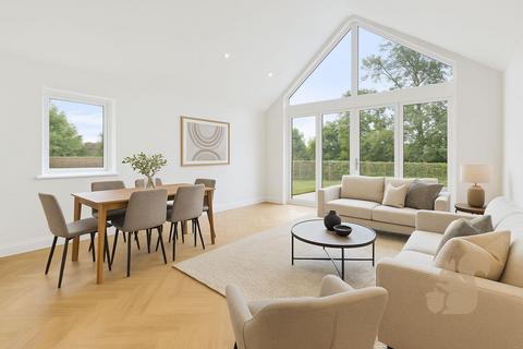 4 bedroom detached bungalow for sale, Moulsham Green View, Moulsham Thrift, Chelmsford CM2