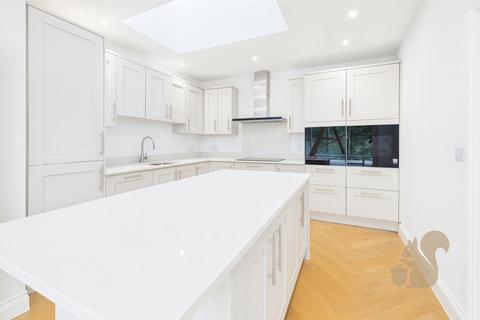 4 bedroom detached bungalow for sale, Moulsham Green View, Moulsham Thrift, Chelmsford CM2