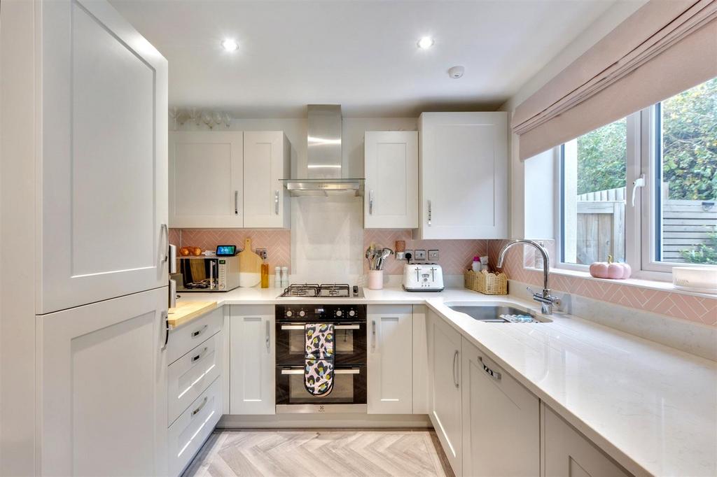 Kitchen (2).jpeg