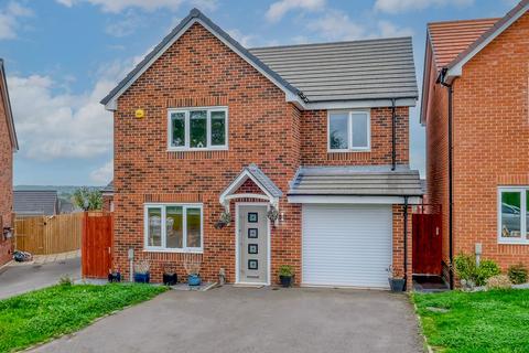 4 bedroom detached house for sale, Owlham Close, Redditch, B97