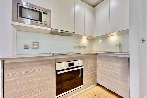 undefined, Lampton Road, Hounslow TW3
