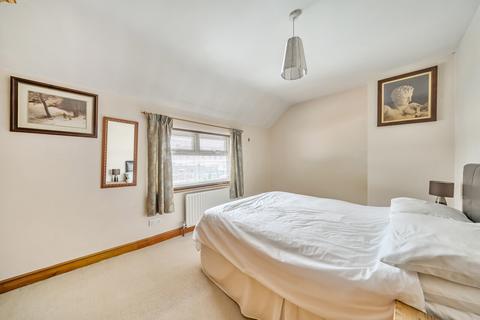 undefined, Fleetwood Square, Kingston Upon Thames, KT1