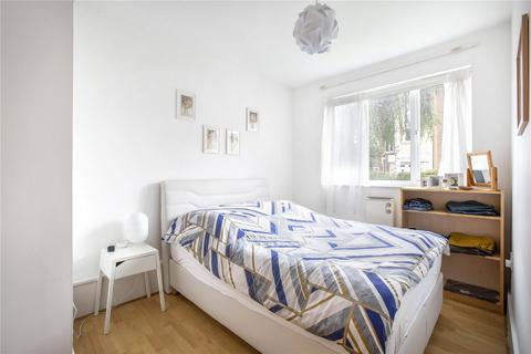 2 bedroom apartment for sale, Holly Street, London, E8