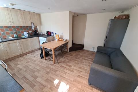3 bedroom house to rent, Brudenell Street, Leeds LS6