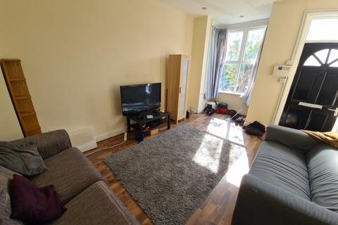 3 bedroom house to rent, Brudenell Street, Leeds LS6