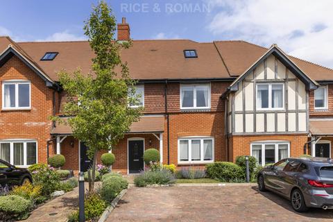 3 bedroom terraced house for sale, Henderson Crescent, Leatherhead KT22