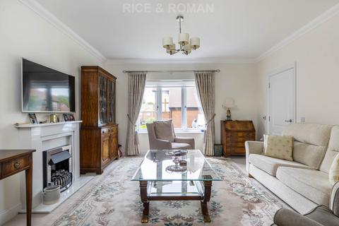 3 bedroom terraced house for sale, Henderson Crescent, Leatherhead KT22