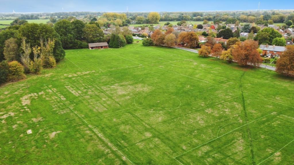 Ewe Move Estate Agents Basingstoke - Dursley Cottag