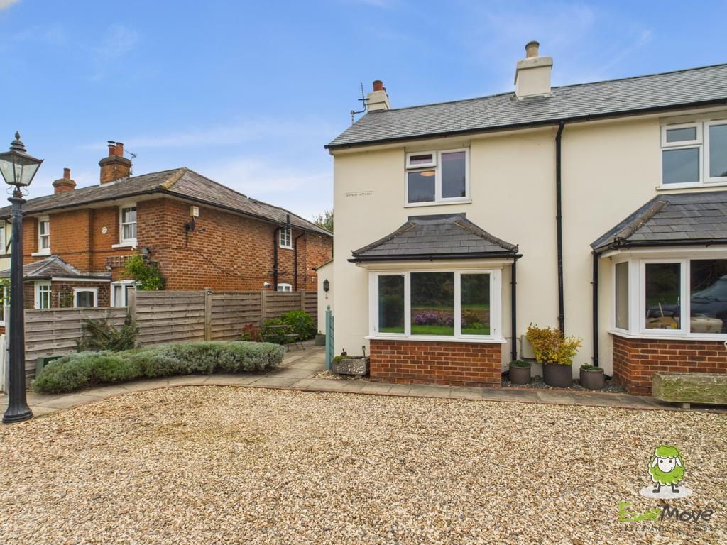 Ewe Move Estate Agents Basingstoke - Dursley Cottag