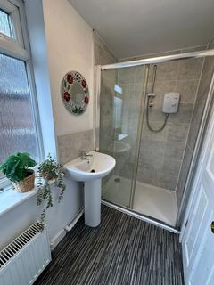 6 bedroom house to rent, Lombard Grove, Manchester M14