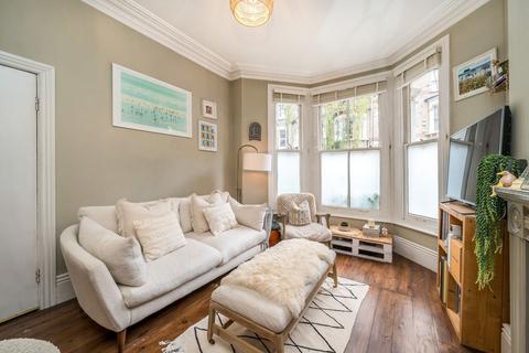1 bedroom flat for sale, St. Luke's Avenue, London SW4