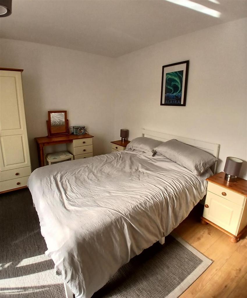 26 Kipling - Bed 1.jpg