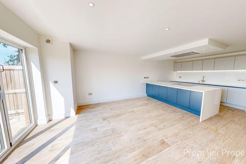 undefined, Lyster Close, Prenton CH43