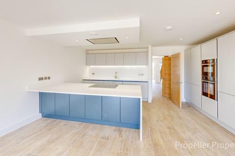 undefined, Lyster Close, Prenton CH43