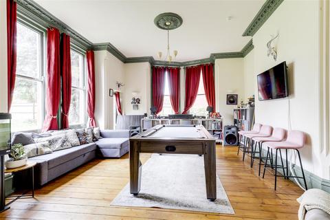 undefined, Lenton Avenue, The Park NG7