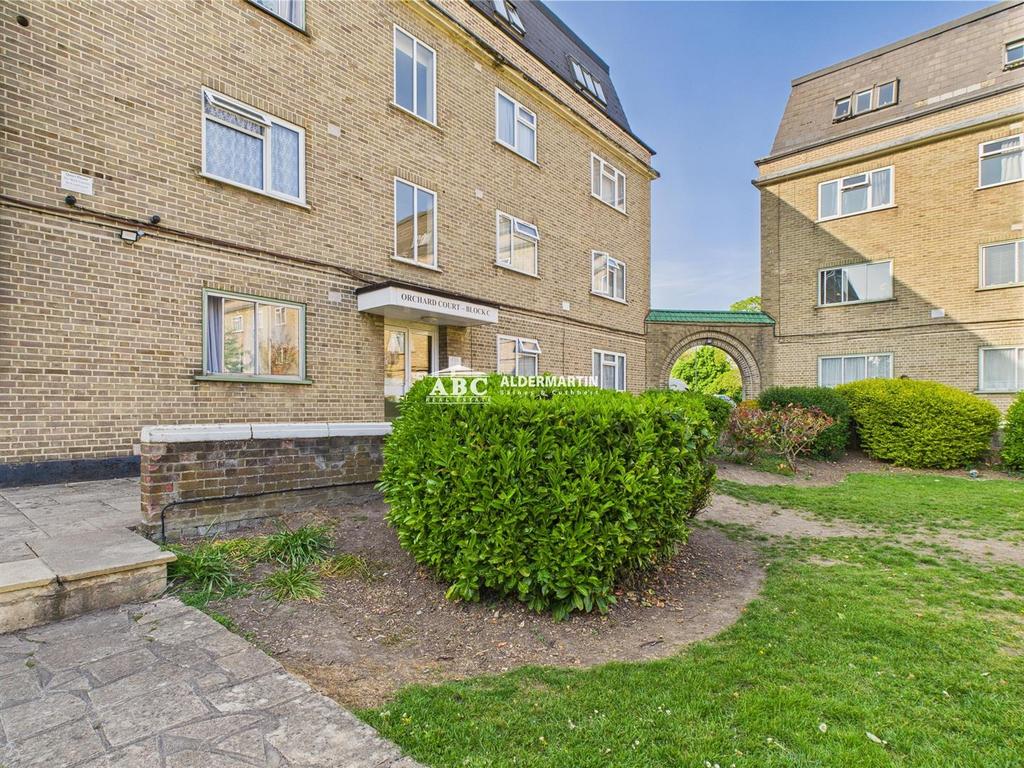 CAM03827 G0-PR0039-STILL013.jpg