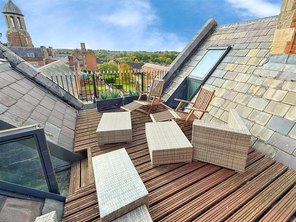 Shared Roof Terrace