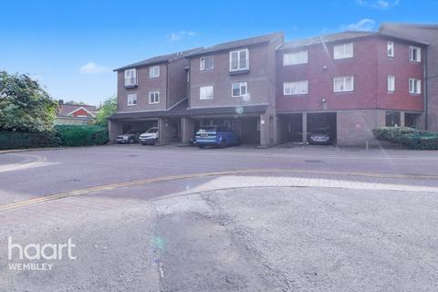 undefined, Abbeyfields Close, LONDON