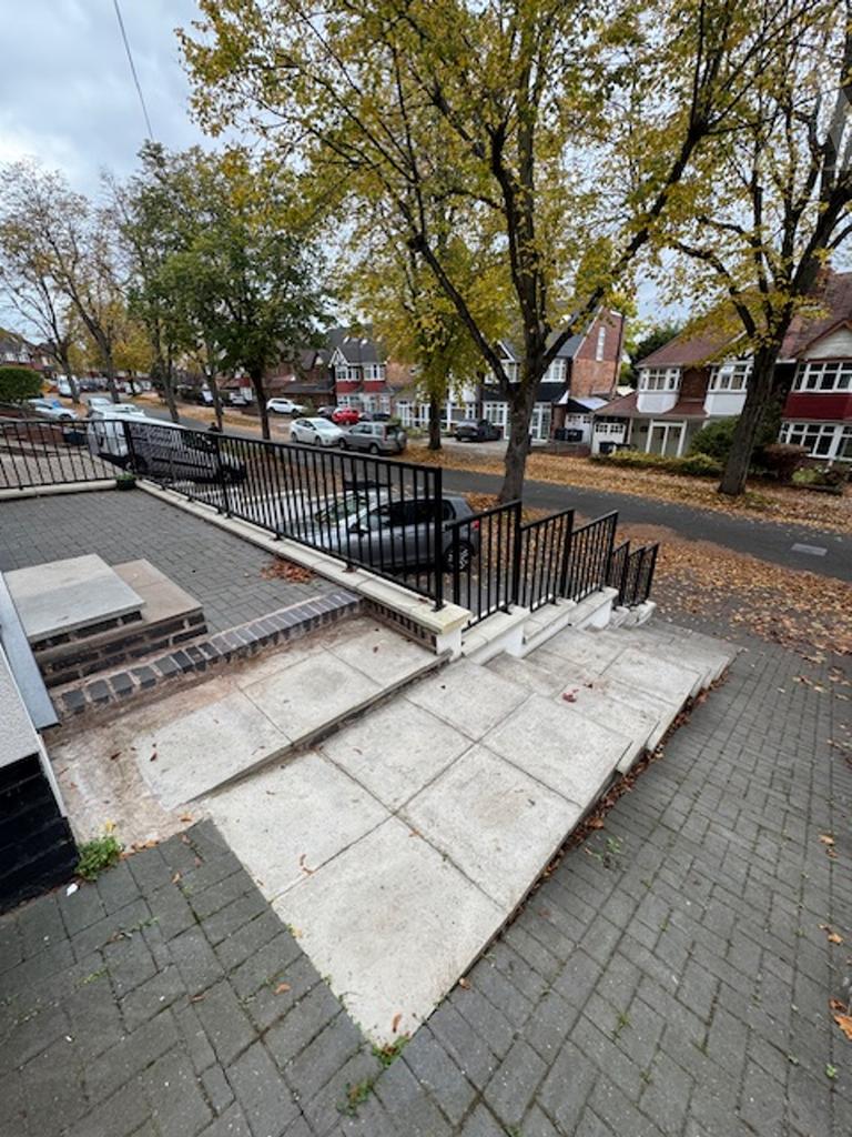 45 Lindale Ave - Frontage x 2.jpeg