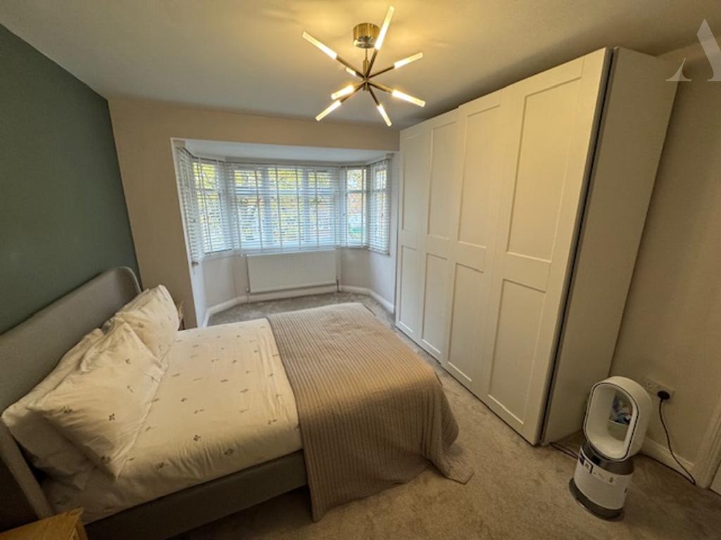 45 Lindale Ave - Bedroom 1.jpeg