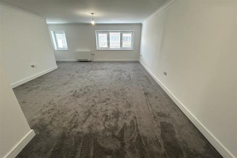 Studio to rent, Southampton