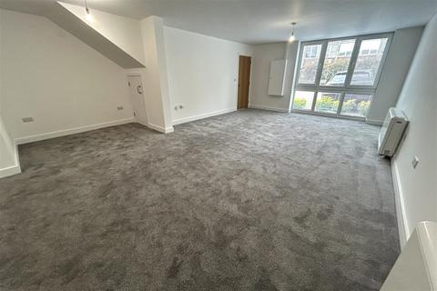 Studio to rent, Southampton