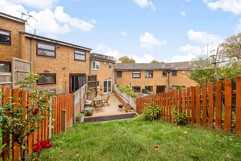 3 bedroom terraced house for sale, Joyce Page Close, Charlton, SE7
