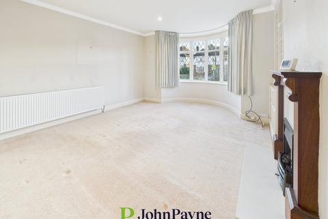 4 bedroom semi-detached house to rent, Baginton Road, Styvechale, Coventry, CV3