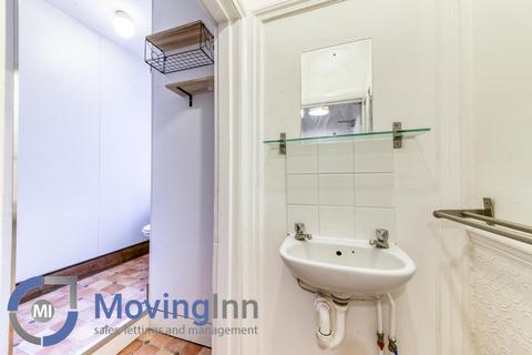 undefined, Streatham Place, Streatham Hill, London