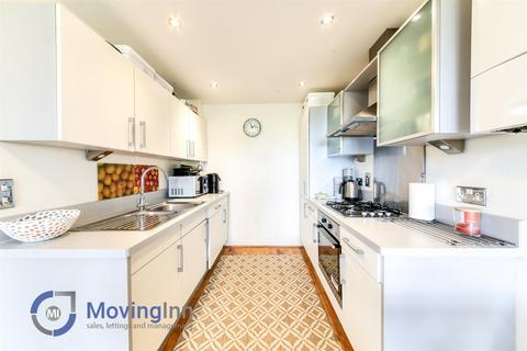 2 bedroom apartment for sale, Pampisford Road, South Croydon, CR2 6DB