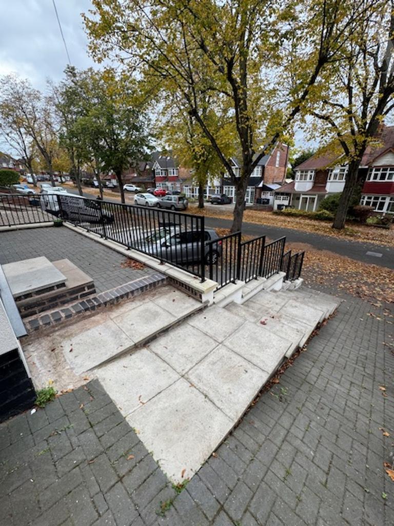 45 Lindale Ave - Frontage x 2.jpeg