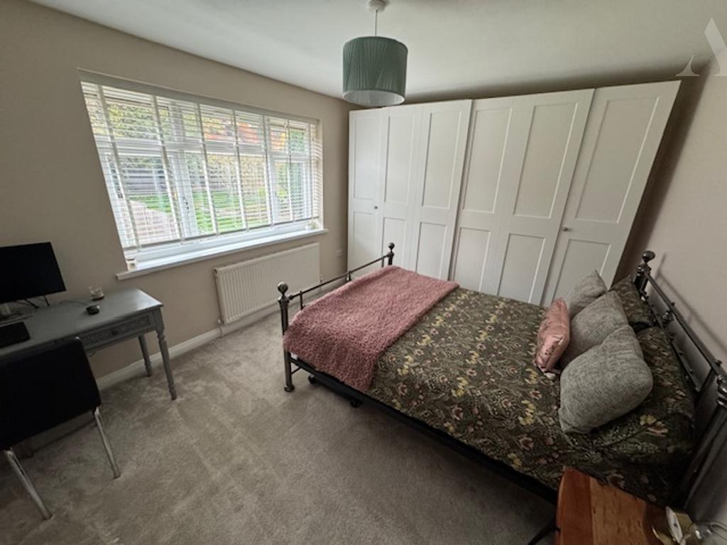 45 Lindale Ave - Bedroom 2.jpeg