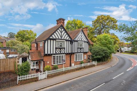 3 bedroom end of terrace house for sale, High Road Eastcote, Pinner, HA5