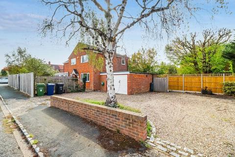 4 bedroom detached house for sale, Highlands Lane, Gerrards Cross SL9