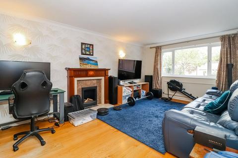 4 bedroom detached house for sale, Highlands Lane, Gerrards Cross SL9