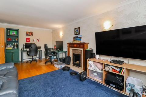 4 bedroom detached house for sale, Highlands Lane, Gerrards Cross SL9
