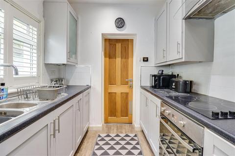 undefined, Leighville Grove, Leigh-On-Sea SS9