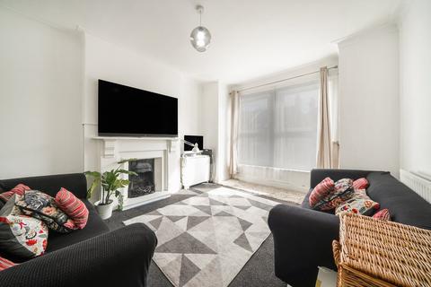 3 bedroom maisonette for sale, Mersham Road, Thornton Heath, CR7
