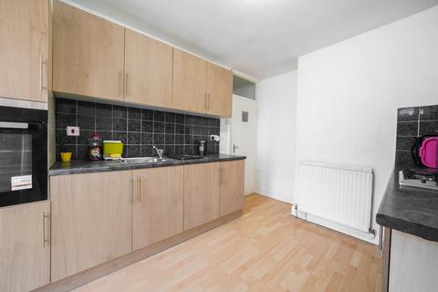 3 bedroom maisonette for sale, Mersham Road, Thornton Heath, CR7