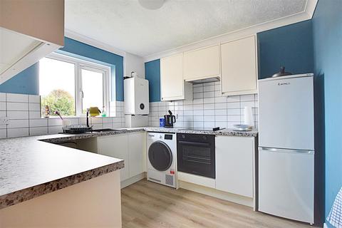 2 bedroom flat for sale, Cranston Avenue, Bexhill-On-Sea